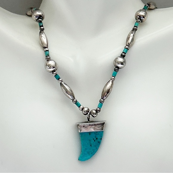 Vintage Jewelry - Vintage Southwestern Turquoise Bear Claw Bead Sterling Silver Necklace